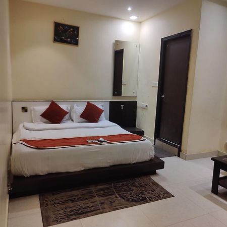 Hotel Sanjay Galaxy,Kanpur Exterior photo